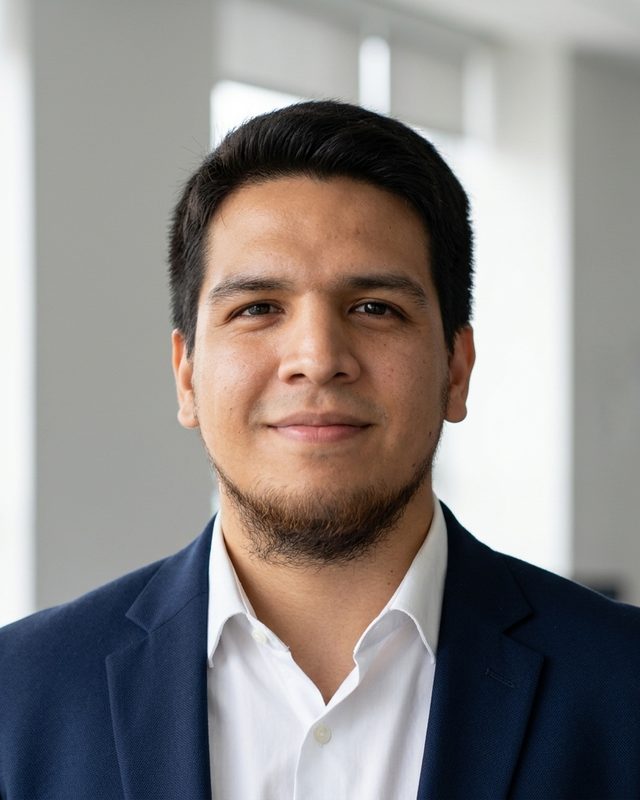 Nicolás Ramírez, Fundador de Compu Pro